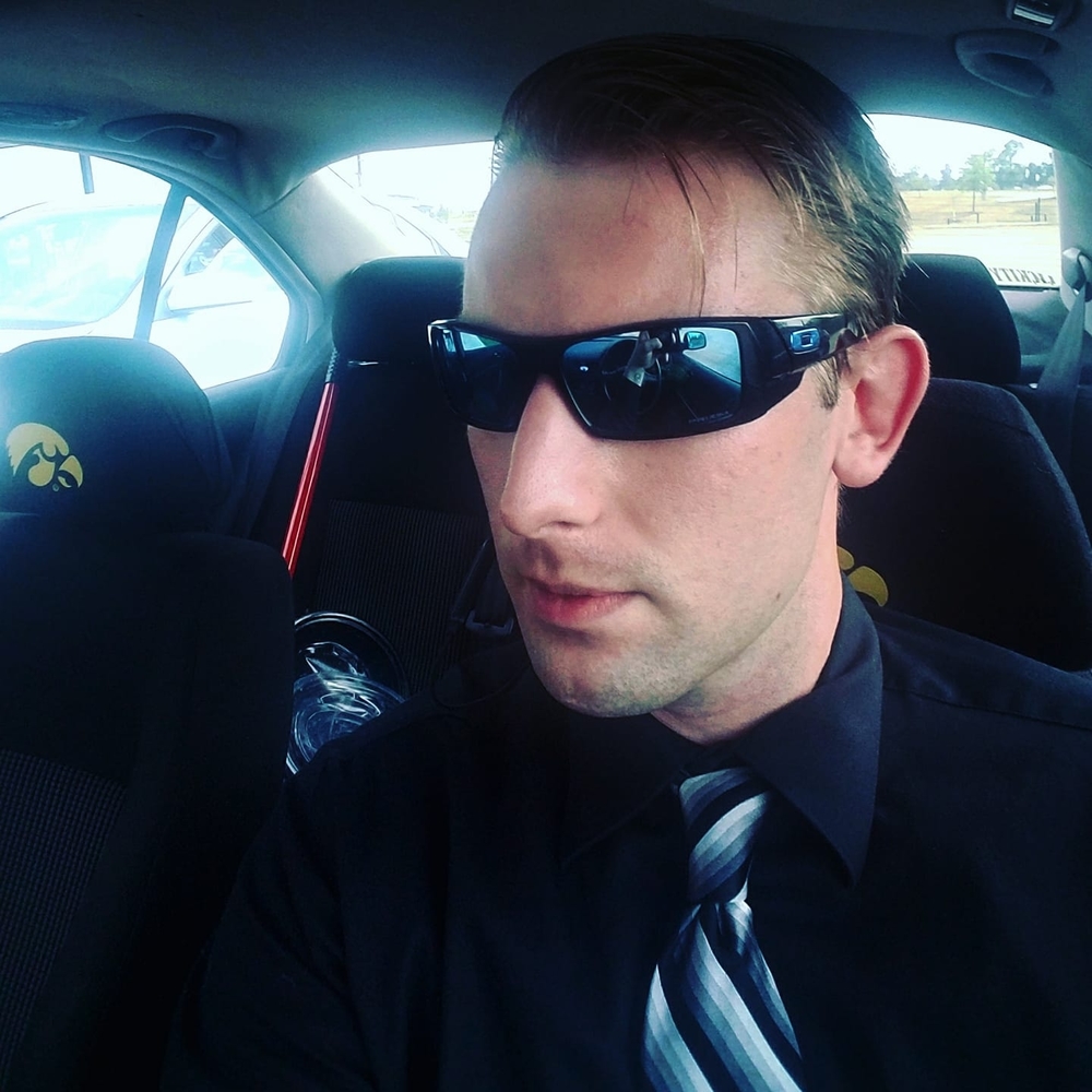 Meet your Posher, Brady